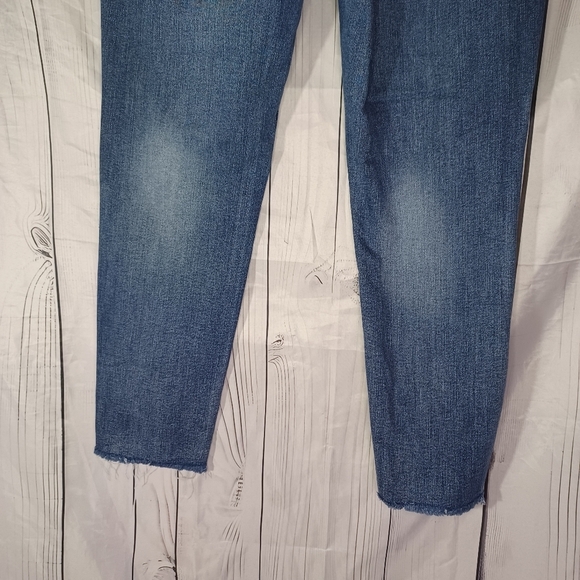 Judy Blue Skinny Raw Hem Relaxed Fit Blue Women's Jeans - Picture 10 of 11